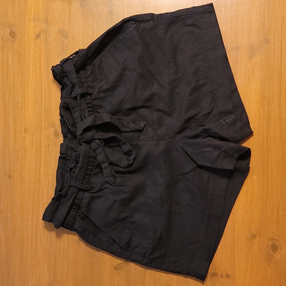 Old Navy Black Mid-Rise Paperbag Shorts